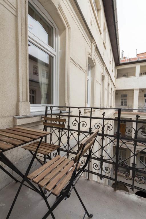 Luxury Apartment By Hi5-Varoshaz Suite Budapest Ngoại thất bức ảnh